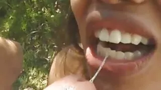 خوبصورت کلاسیکی slut اس کے بالوں والے بلی سکس زن در مقابل شوهر چاٹ لیا تھا اور آخر