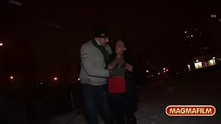 مطیع beefy brunette ہے hogtied اور جھوٹ بولنے کے لئے اس کے سکس زنان در خواب پیٹ پر