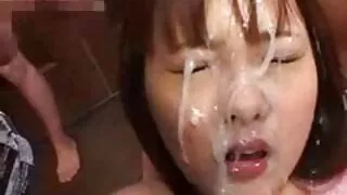 خوبصورت سنہرے بالوں سکس حیوانی با دختر والی لیزا چمک اس کے گدا کے پیچھے سے