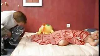 جاپانی ماڈل فیلم سکسی دختر و پسر نوجوان Megami Sentai میں ایک عجیب اور شہوانی ، شہوت انگیز تصویر شوٹ
