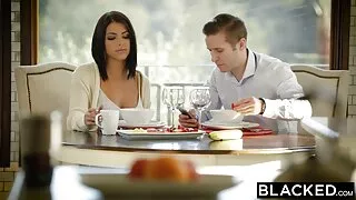 پتلی brunette فیلم سکسی پسر نوجوان با زن شاعر لیلا سٹار جنسی چاہتا ہے